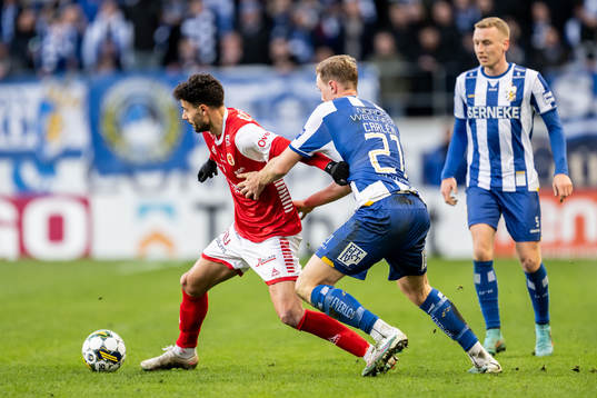 Kalmars Deniz Hummet and IFK Göteborgs Adam Carlén