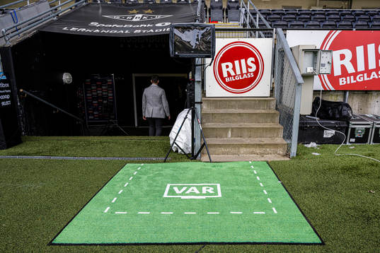 VAR screen