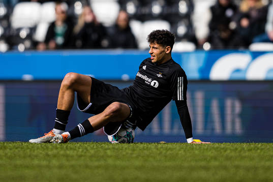 Samual Jarard Rogers of Rosenborg warms up
