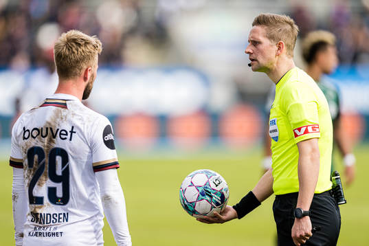 Espen Andreas Eskås, referee