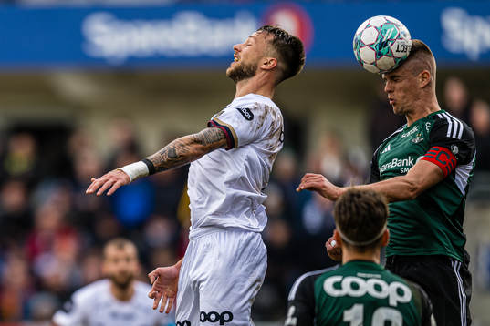Herman Johan Haugen of Viking and Markus Henriksen of