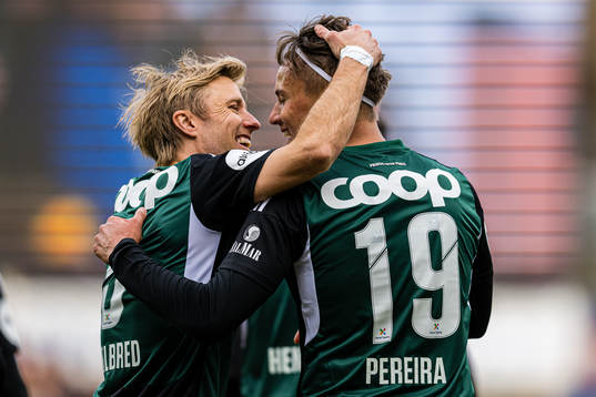 Adrian Pereira of Rosenborg celebrates with Per Ciljan