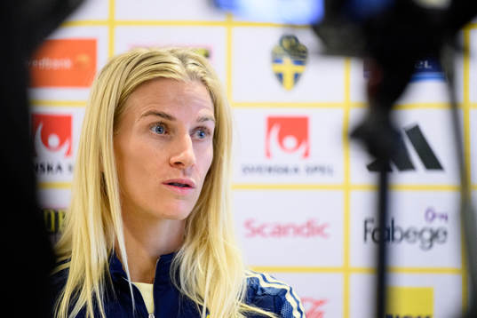Sofia Jakobsson is being interviewed