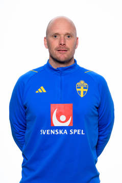 Carl Persson, physiotherapist of the Swedish women's