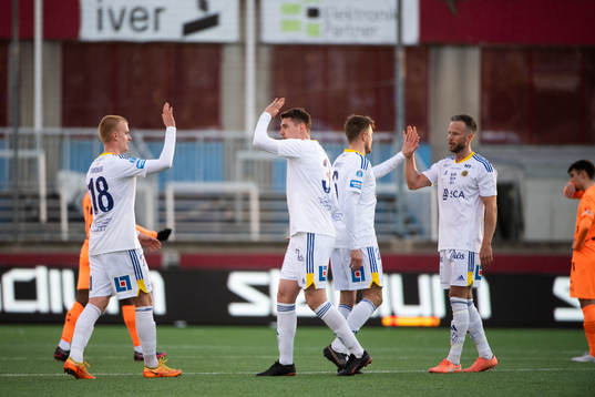 GIF Sundsvalls Lucas Forsberg och Fredrik Lundgren jublar