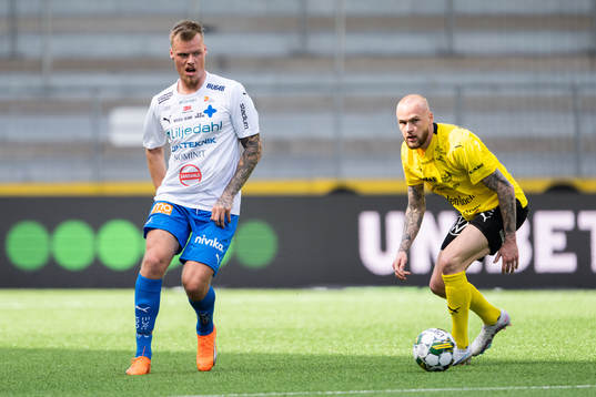 Värnamos Victor Eriksson och Mjällbys Adam Ståhl