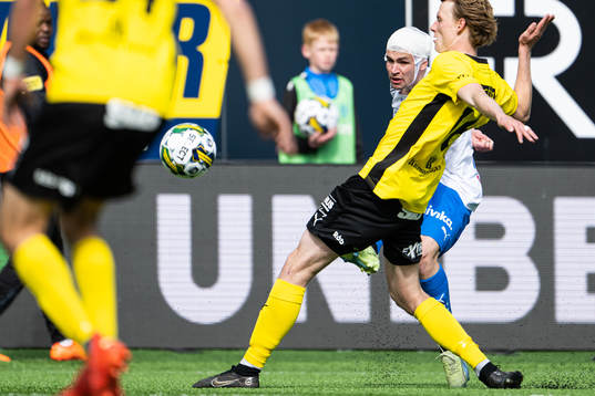 Värnamos Oscar Johansson med bandage om huvudet