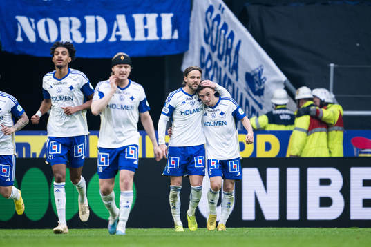 IFK Norrköpings Christoffer Nyman jublar med Vito