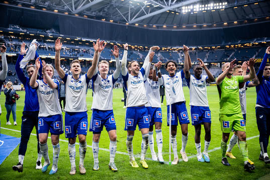 IFK Norrköpings spelare jublar