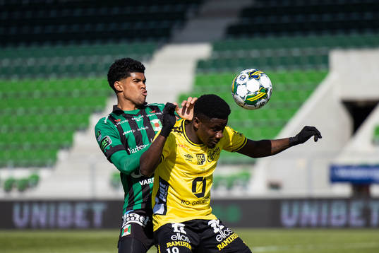 Varbergs Luke Le Roux och Elfsborgs Michael Baidoo