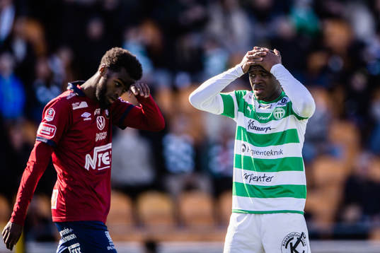 Örgrytes Mubaarak Nuh och Västerås Jaheem Burke deppar
