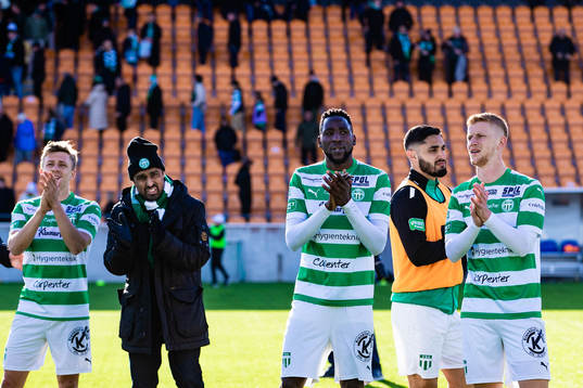 Västerås tränare Kalle Karlsson, Frederic Nsabiyumva och