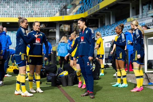 Linda Sembrant, Magdalena Eriksson and goalkeeper Zecira