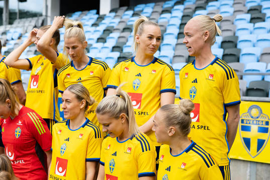 Sofia Jakobsson, Stina Blackstenius and Caroline Seger of
