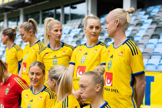 Sofia Jakobsson, Stina Blackstenius and Caroline Seger of