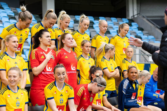 The Swedish women's national football team prepares