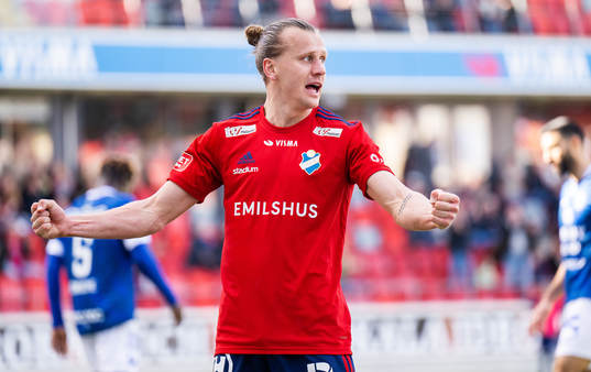 Östers Jesper Jonasson Westermark jublar