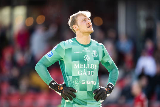 Trelleborgs målvakt Kasper Thiesson Kristensen deppar