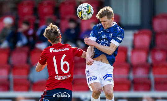 Östers Isak Magnusson och Trelleborgs Fritiof Björken