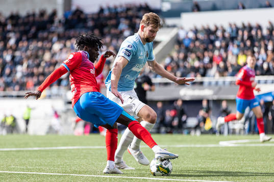 Helsingborgs Benjamin Acquah och Gefles Niclas Håkansson