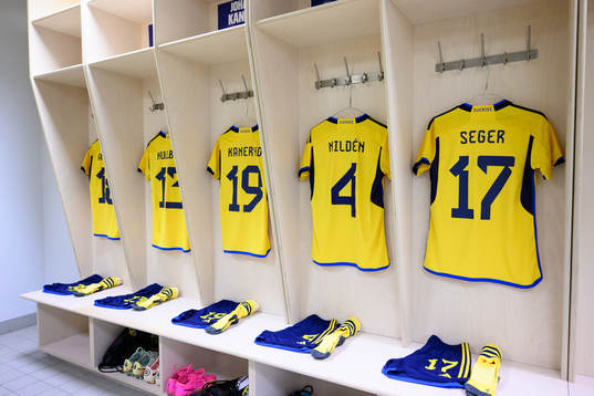 The jerseys of Johanna Rytting Kaneryd, Amanda Nildén and