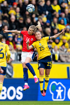 Ada Hegerberg of Norway and Julia Zigiotti Olme of Sweden