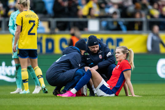 Ada Hegerberg of Norway recieves medical attanetion