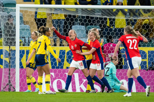 Frida Maanum of Norway celebrates