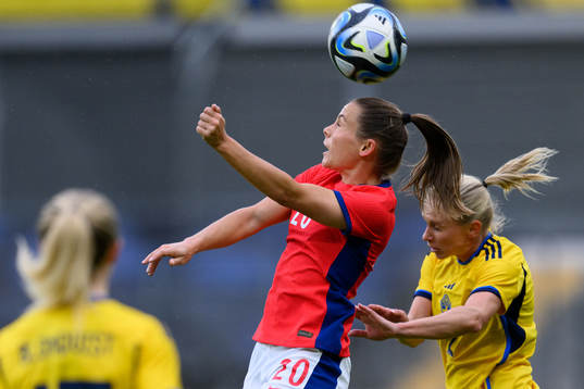 Emilie Bosshard Haavi of Norway and Jonna Andersson of