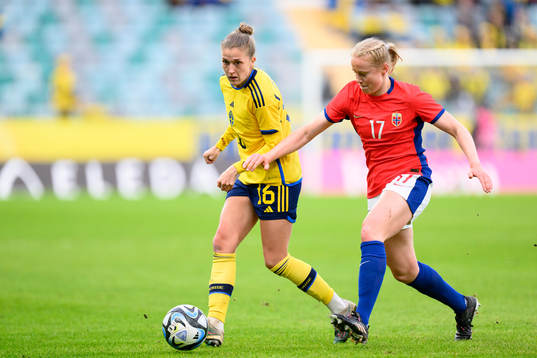 Filippa Angeldahl of Sweden and Julie Blakstad of Norway