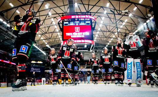 Örebrospelarna tackar fansen