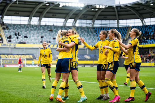 Fridolina Rolfö of Sweden celebrate with teammates