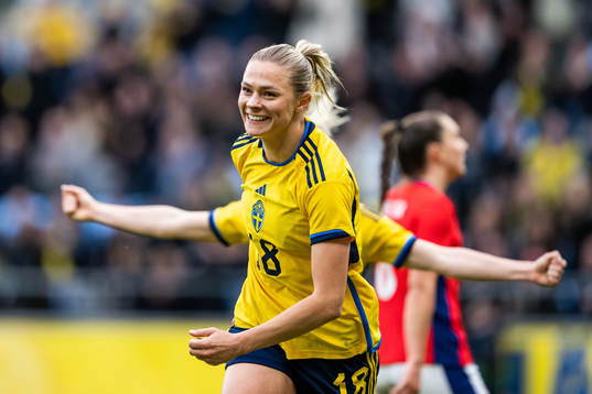 Fridolina Rolfö of Sweden celebrates