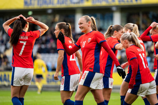 Frida Maanum of Norway celebrates
