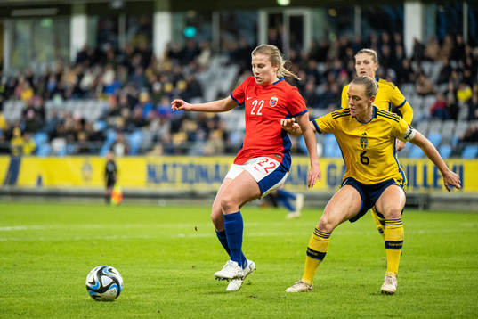 Cesilie Andreassen of Norway and Magdalena Eriksson of