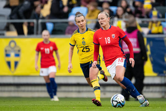 Julia Zigiotti Olme of Sweden and Frida Maanum of Norway