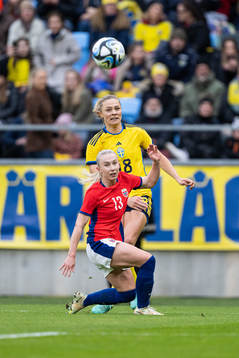 Fridolina Rolfö of Sweden and Thea Bjelde of Norway