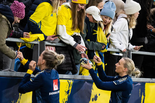 Stina Blackstenius of Sweden signing autographs