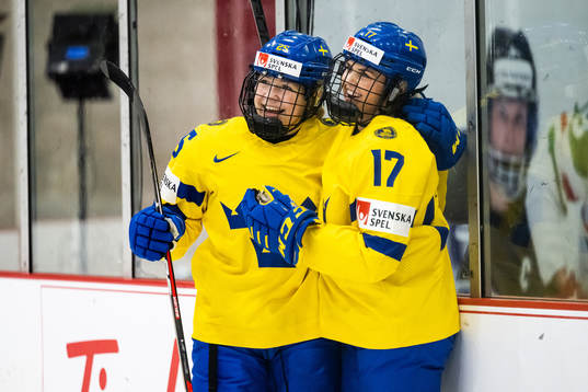 Lina Ljungblom and Sofie Lundin of Sweden celebrate