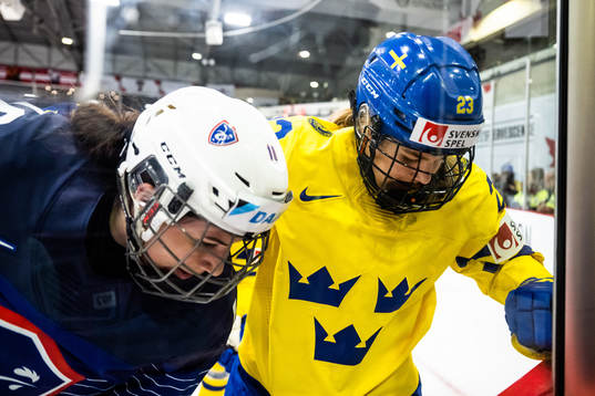 Bläddra bland fler bilder av 2023 IIHF Women's World Championship, Day 7, Sweden - France