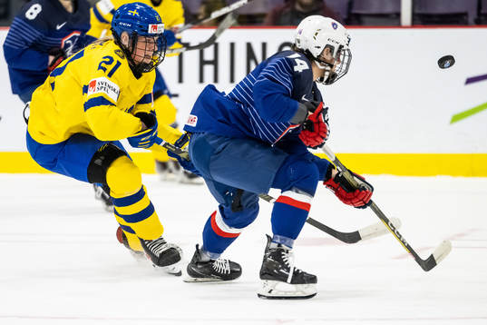 Lova Blom of Sweden and Athena Locatelli of France