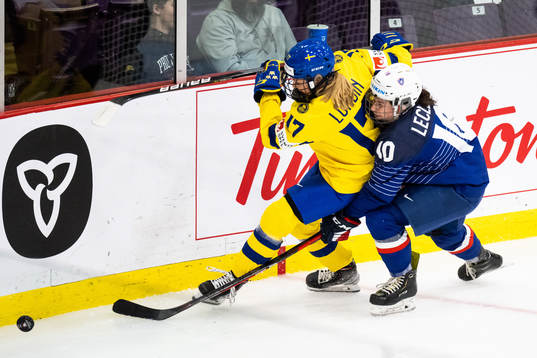 Sofie Lundin of Sweden and Sophie Leclerc of France