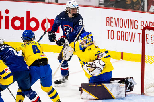 Ebba Hedqvist of Sweden and Perrine Lavorel of France