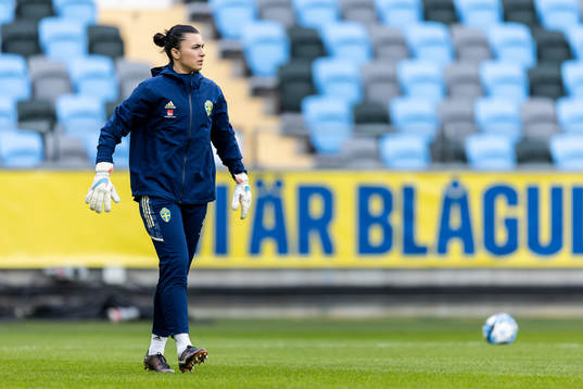 goalkeeper Zecira Musovic of Sweden