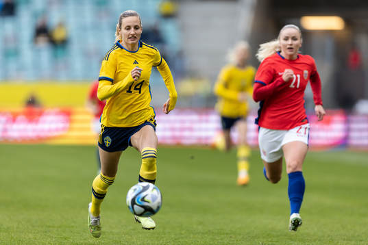 Nathalie Björn of Sweden and Anna Langås Jøsendal of