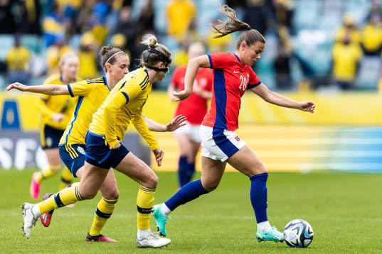 Julia Zigiotti Olme and Linda Sembrant of Sweden against