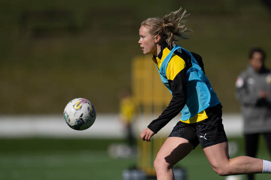Häckens Julie Blakstad