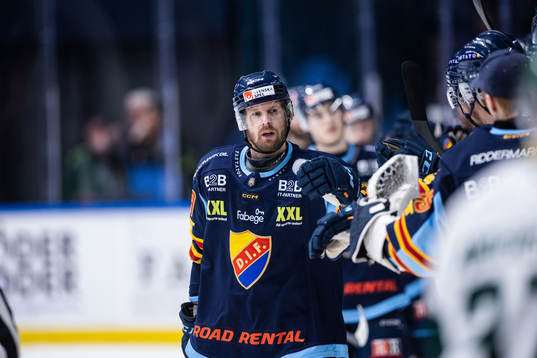 Djurgårdens Cameron Ernst Schilling jublar