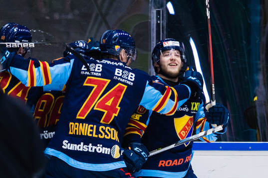 Djurgårdens Emil Berglund jublar