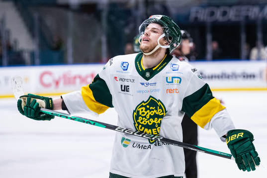 Björklövens Scott Pooley deppar